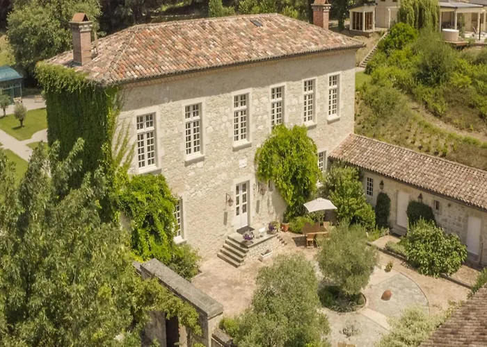 Elite 7-bedroom Near * Damiatte