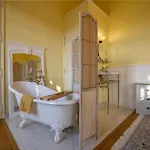 Elite 7-bedroom Near