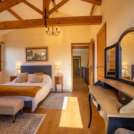Prázdninový dům Elite 7-bedroom Near *