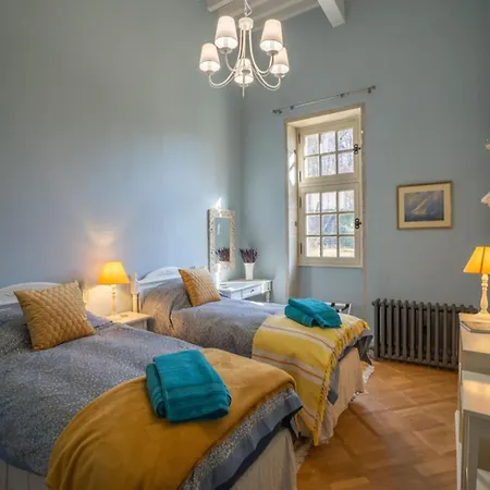 Elite 7-bedroom Near Prázdninový dům *