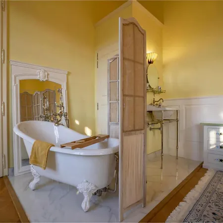 Elite 7-bedroom Near