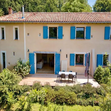 Elite 7-bedroom Near Prázdninový dům Damiatte