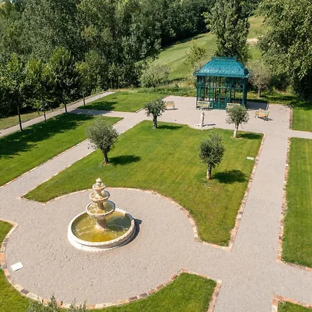Prázdninový dům Elite 7-bedroom Near