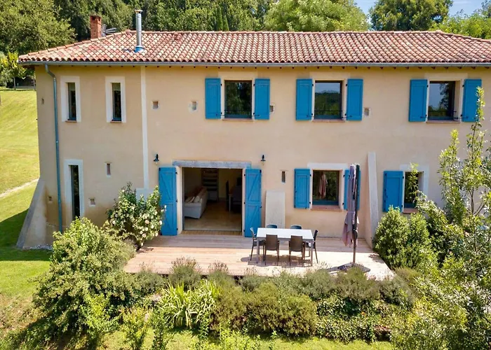 Elite 7-bedroom Near Prázdninový dům Damiatte